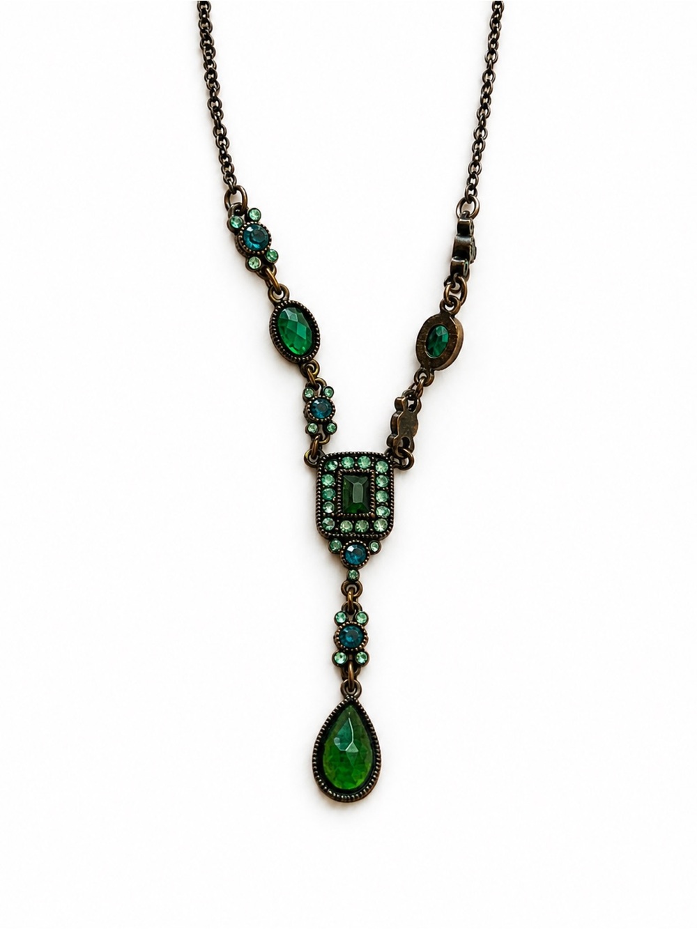 Costume jewelry necklace
